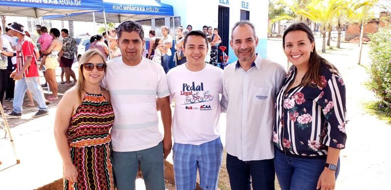 Prefeitura de Perdizes e UNIARAXÁ promoveram “Manhã Saudável na Praça”